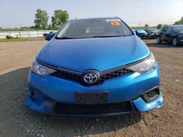 JTNKARJE7JJ561386 - 2018 TOYOTA COROLLA IM BLUE photo 5