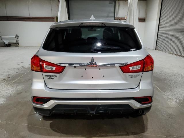 JA4AR3AU8JU015525 - 2018 MITSUBISHI OUTLANDER ES SILVER photo 6