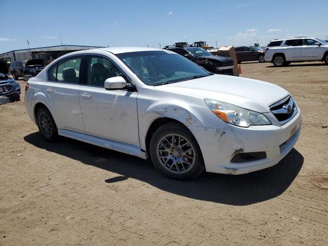 4S3BMBC66B3241913 - 2011 SUBARU LEGACY 2.5I PREMIUM WHITE photo 4