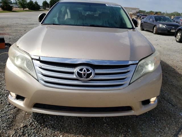 4T1BK3DB5CU472400 - 2012 TOYOTA AVALON BASE 金色 照片 5