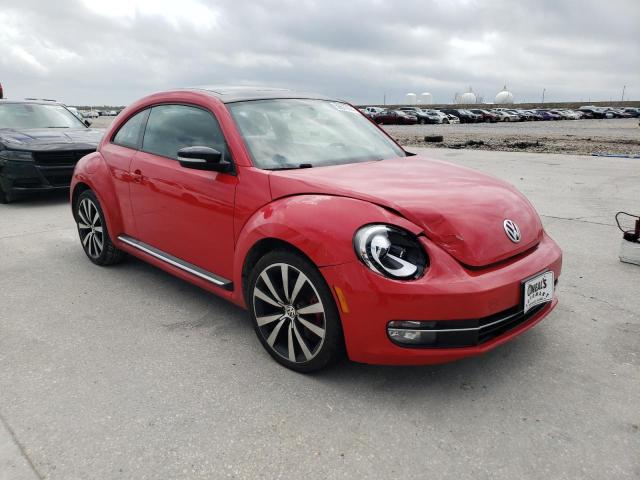 3VWVA7AT1DM611868 - 2013 VOLKSWAGEN BEETLE TURBO RED photo 4