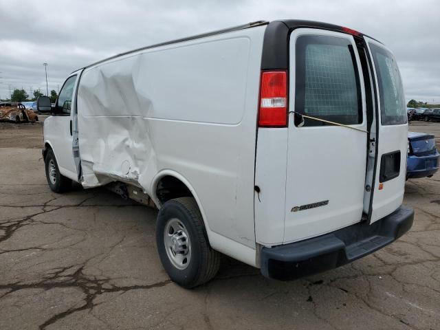 1GCWGBFP0K1142514 - 2019 CHEVROLET EXPRESS G2 WHITE photo 2