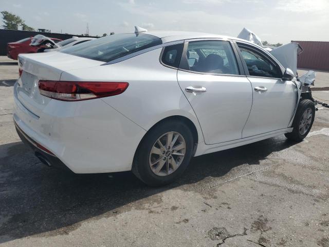 5XXGT4L30JG249983 - 2018 KIA OPTIMA LX WHITE photo 3
