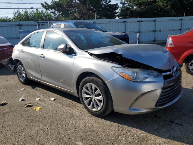 4T1BF1FK7GU175074 - 2016 TOYOTA CAMRY LE SILVER photo 4