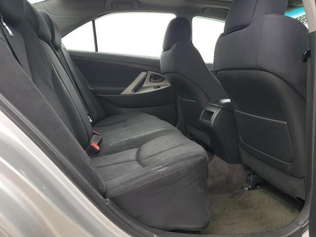 4T1BF3EK7BU209679 - 2011 TOYOTA CAMRY BASE ვერცხლისფერი ფოტო 10