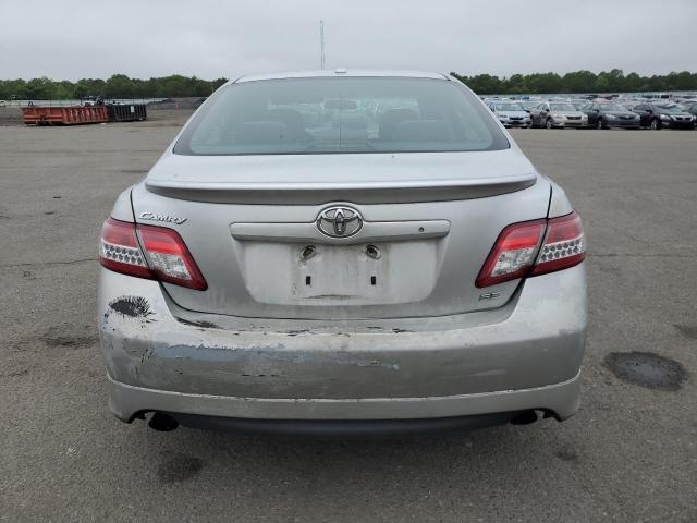 4T1BF3EK7BU209679 - 2011 TOYOTA CAMRY BASE ვერცხლისფერი ფოტო 6