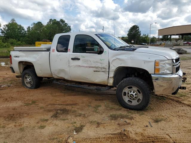 1GC2KVCG4CZ315361 - 2012 CHEVROLET SILVERADO K2500 HEAVY DUTY WHITE photo 4