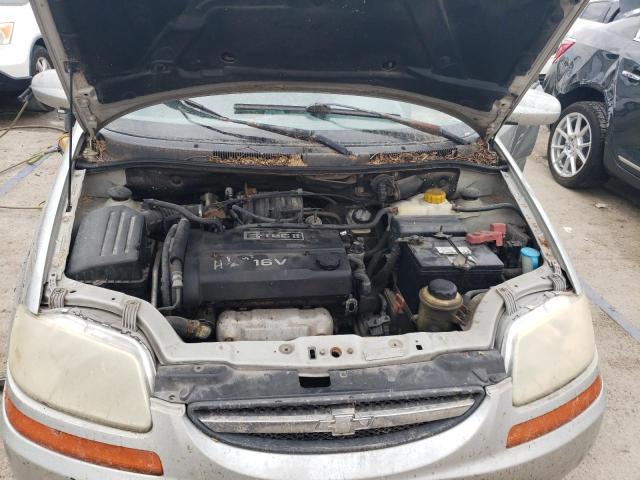 KL1TD52605B361683 - 2005 CHEVROLET AVEO BASE SILVER photo 11