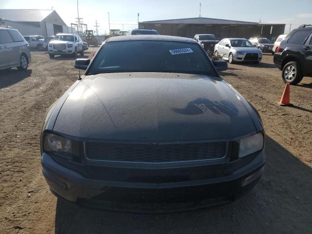 1ZVHT82H385180646 - 2008 FORD MUSTANG GT BLACK photo 5