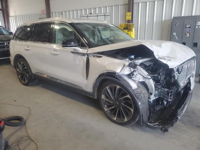 5LM5J7XCXLGL27845 - 2020 LINCOLN AVIATOR RESERVE WHITE photo 4