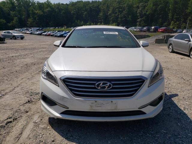 5NPE24AF4HH475238 - 2017 HYUNDAI SONATA SE WHITE photo 5