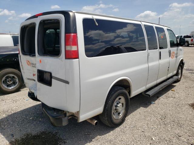 1GAZGNFG8H1102021 - 2017 CHEVROLET EXPRESS G3 LS WHITE photo 3