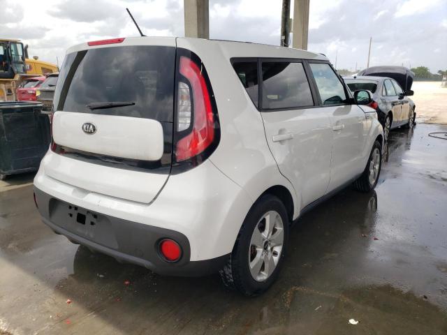 KNDJN2A28H7499652 - 2017 KIA SOUL WHITE photo 3