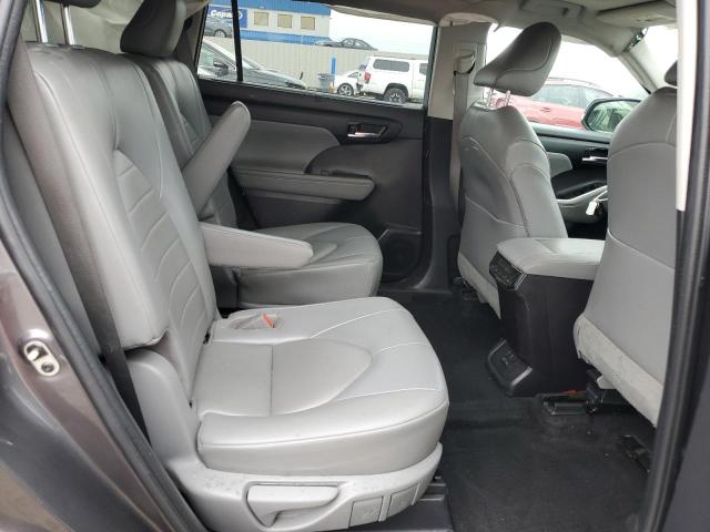 5TDHZRBH1NS236712 - 2022 TOYOTA HIGHLANDER XLE ნაცრისფერი ფოტო 11