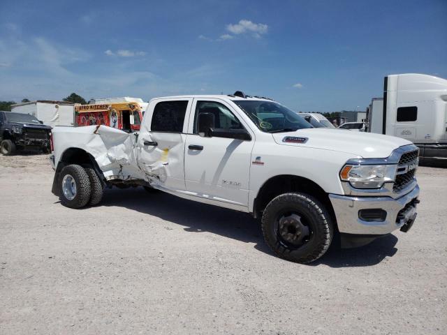 3C63RRGL6KG612653 - 2019 RAM 3500 TRADESMAN WHITE photo 4