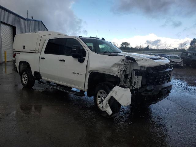 1GC4YLEYXNF352355 - 2022 CHEVROLET SILVERADO K2500 HEAVY DUTY WHITE photo 4