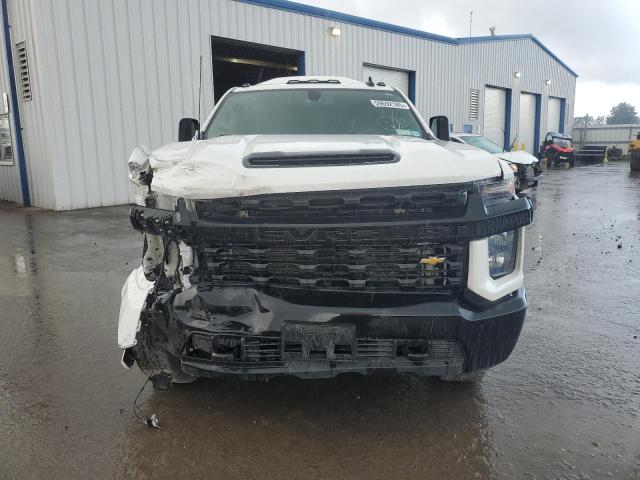 1GC4YLEYXNF352355 - 2022 CHEVROLET SILVERADO K2500 HEAVY DUTY WHITE photo 5