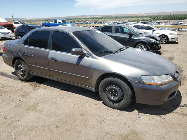 1HGCG5649WA037505 - 1998 HONDA ACCORD LX CHARCOAL photo 4