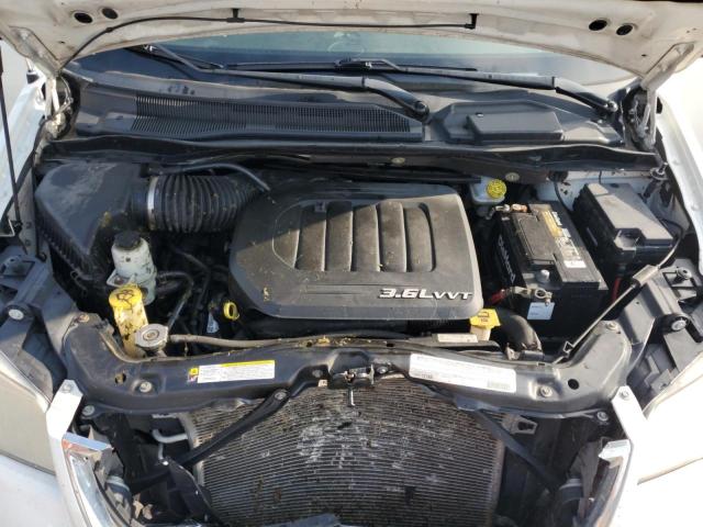 2A4RR8DG8BR760120 - 2011 CHRYSLER TOWN & COU TOURING L WHITE photo 12