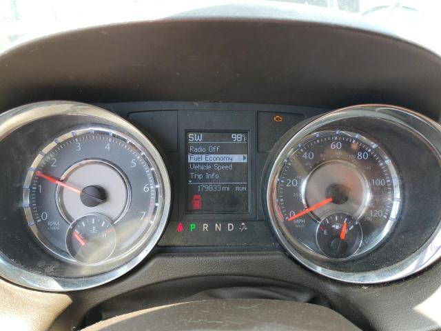 2A4RR8DG8BR760120 - 2011 CHRYSLER TOWN & COU TOURING L WHITE photo 9