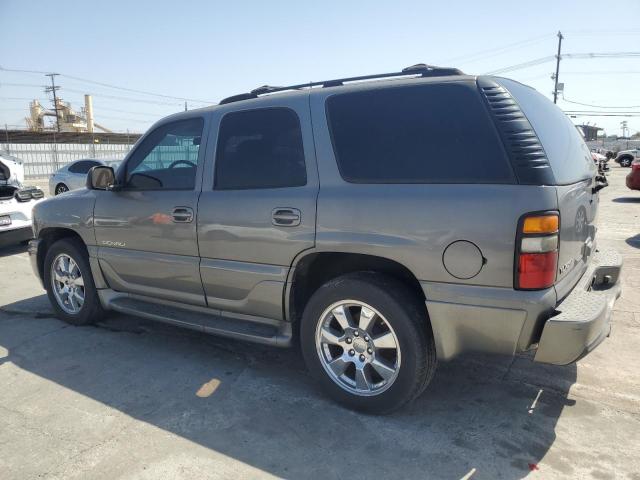 1GKEK63U25J159593 - 2005 GMC YUKON DENALI GRAY photo 2