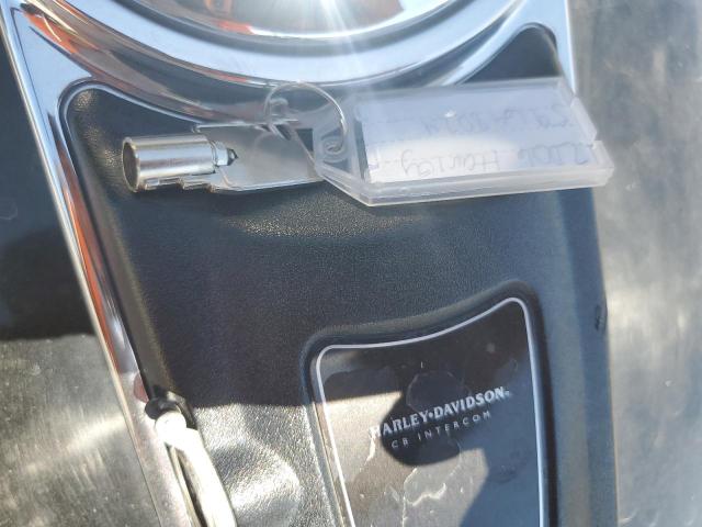 1HD1FCW126Y674406 - 2006 HARLEY-DAVIDSON FLHTCUI 黑色 照片 8