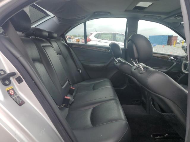 WDBRF64J33E011432 - 2003 MERCEDES-BENZ C 320 银色 照片 10