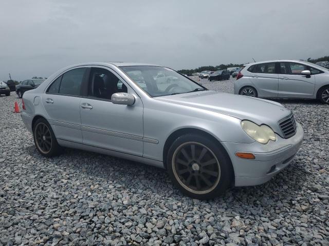 WDBRF64J33E011432 - 2003 MERCEDES-BENZ C 320 银色 照片 4