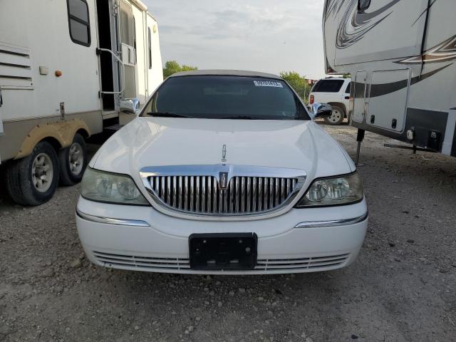1L1FM88W75Y646082 - 2005 LINCOLN TOWN CAR EXECUTIVE WHITE photo 5