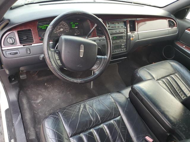 1L1FM88W75Y646082 - 2005 LINCOLN TOWN CAR EXECUTIVE WHITE photo 8