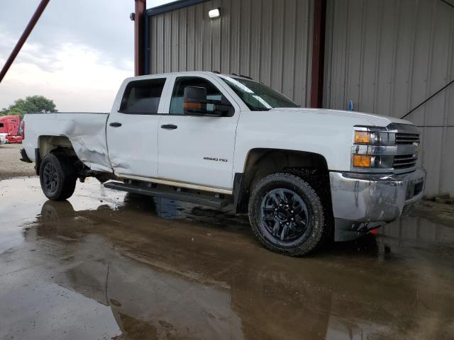 1GC1KUEG4JF160554 - 2018 CHEVROLET SILVERADO K2500 HEAVY DUTY WHITE photo 4