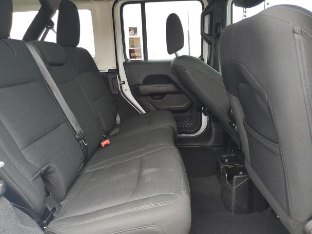 1C4HJXENXJW202016 - 2018 JEEP WRANGLER U SAHARA Ақ фото 10