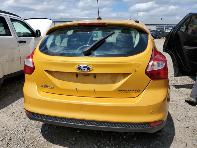 1FAHP3N29CL221504 - 2012 FORD FOCUS TITANIUM YELLOW photo 6