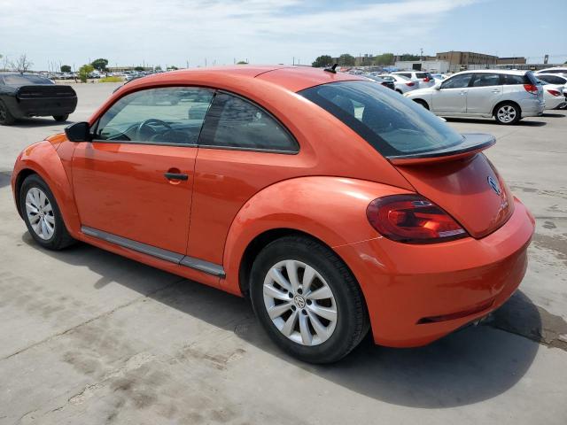 3VWFD7AT5JM709146 - 2018 VOLKSWAGEN BEETLE S ORANGE photo 2