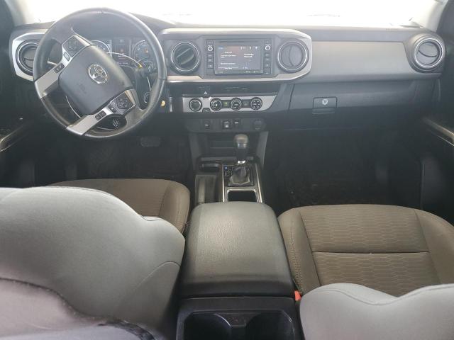 3TMDZ5BN2JM051186 - 2018 TOYOTA TACOMA DOUBLE CAB Biały zdjęcie 8