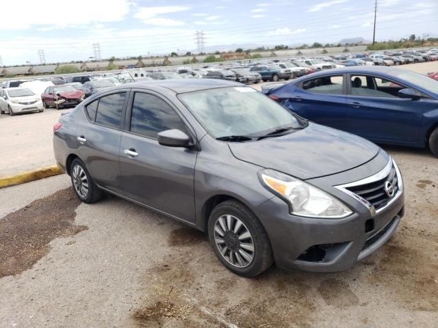 3N1CN7AP4HL883086 - 2017 NISSAN VERSA S GRAY photo 4