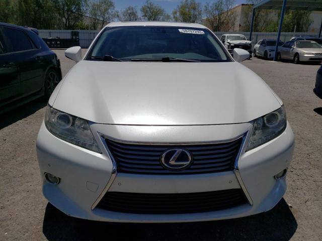 JTHBW1GG3D2029159 - 2013 LEXUS ES 300H WHITE photo 5