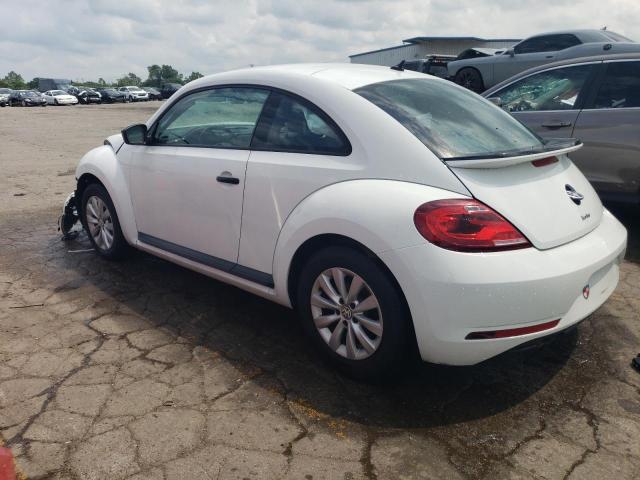 3VWFD7ATXJM716996 - 2018 VOLKSWAGEN BEETLE S WHITE photo 2