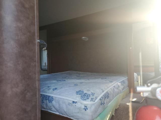 4X4TSMD20F7405232 - 2015 SALM FOREST RIV WHITE photo 5