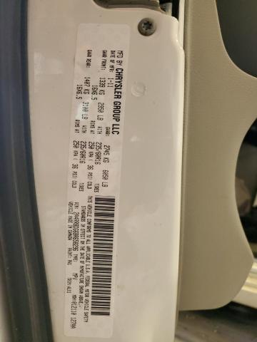 2A4RR8DG6BR658296 - 2011 CHRYSLER TOWN & COU TOURING L WHITE photo 12