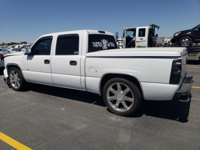 2GCEC13T361242660 - 2006 CHEVROLET SILVERADO C1500 WHITE photo 2