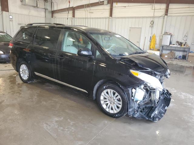 5TDYK3DC5CS197462 - 2012 TOYOTA SIENNA XLE BLACK photo 4