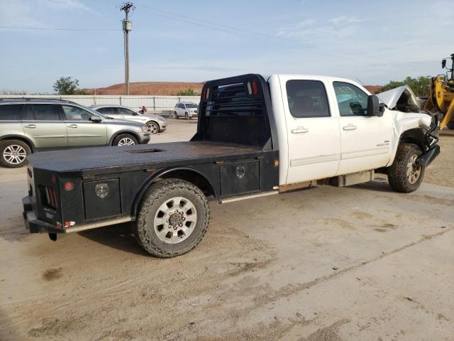 1GT424C83CF102804 - 2012 GMC SIERRA K3500 SLT WHITE photo 3