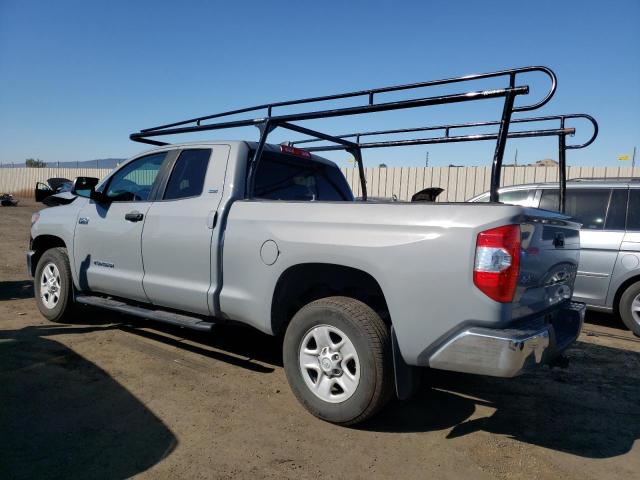 5TFUY5F19LX891599 - 2020 TOYOTA TUNDRA DOUBLE CAB SR/SR5 SILVER photo 2