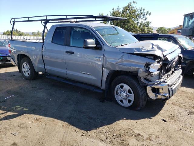 5TFUY5F19LX891599 - 2020 TOYOTA TUNDRA DOUBLE CAB SR/SR5 SILVER photo 4