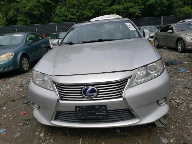 JTHBW1GG3E2065709 - 2014 LEXUS ES 300H SILVER photo 5