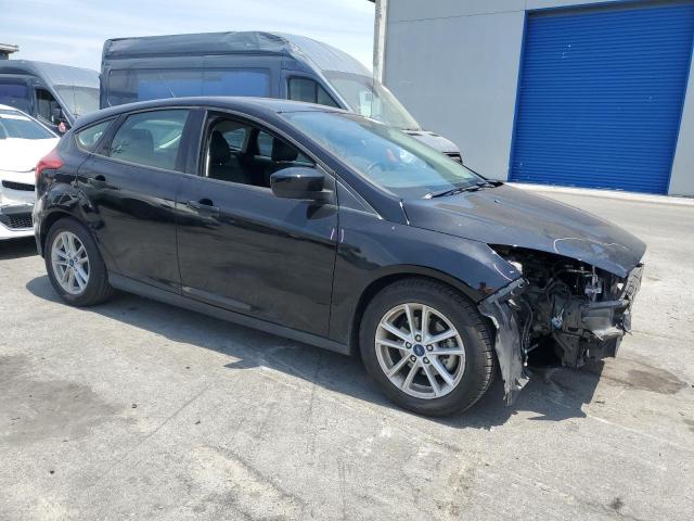 1FADP3K29JL241347 - 2018 FORD FOCUS SE BLACK photo 4