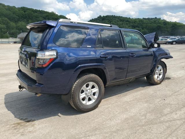 JTEMU5JR1P6139394 - 2023 TOYOTA 4RUNNER SE BLUE photo 3