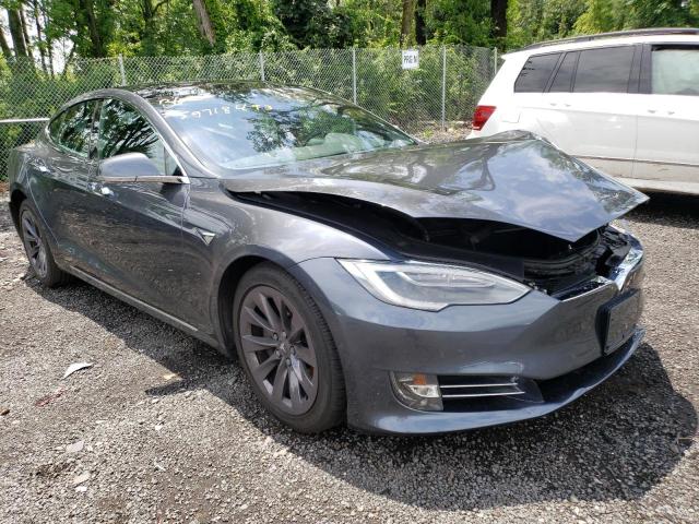 5YJSA1E24JF237244 - 2018 TESLA MODEL S Մոխրագույն լուսանկար 4