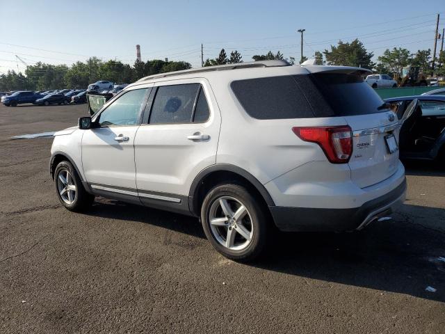 1FM5K8D8XHGE34312 - 2017 FORD EXPLORER XLT WHITE photo 2